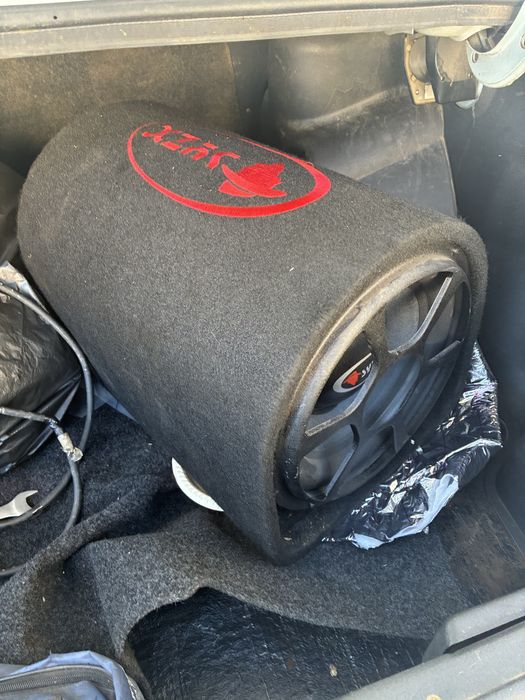 Продам сабвуфер состояние 10/10