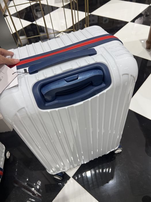 Чемодан новый Madame coco