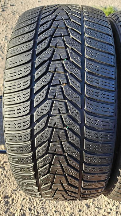 225/40 R18 • Iarna • Hankook Winter I cept evo 3 92V XL | 2 buc | DOT 2024 | Pret/buc
