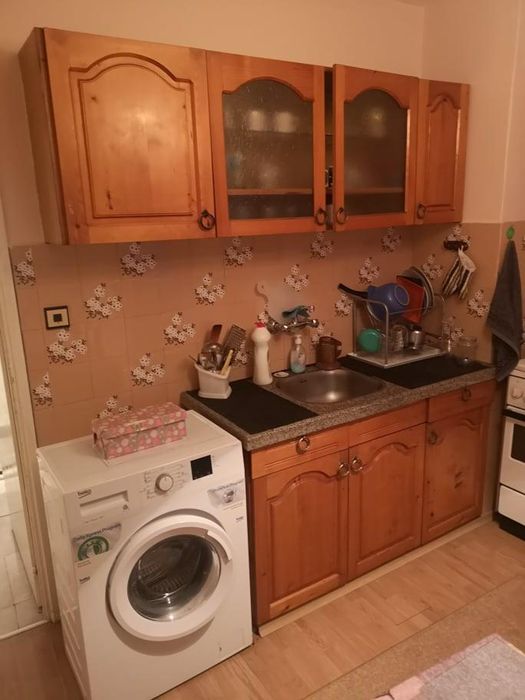 Дава се под наем Тристаен апартамент в Бургас, Братя Миладинови - 80 кв.м за 408 € - Снимка #3