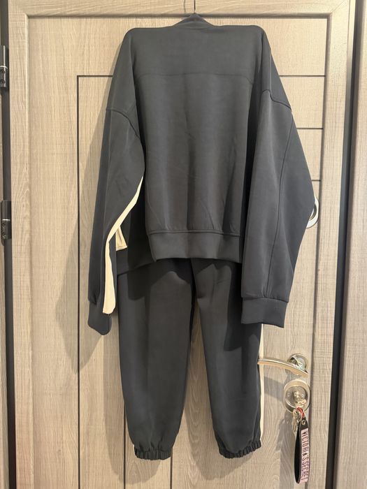 Продавам комплект PAUSE JEANS