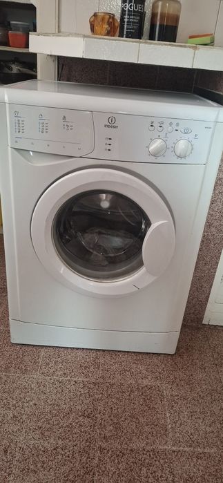 Пералня Indesit в много добро състояние