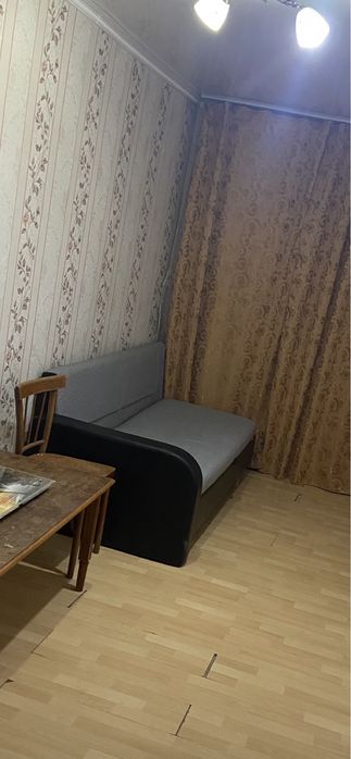 Продам диван 2 штуки .