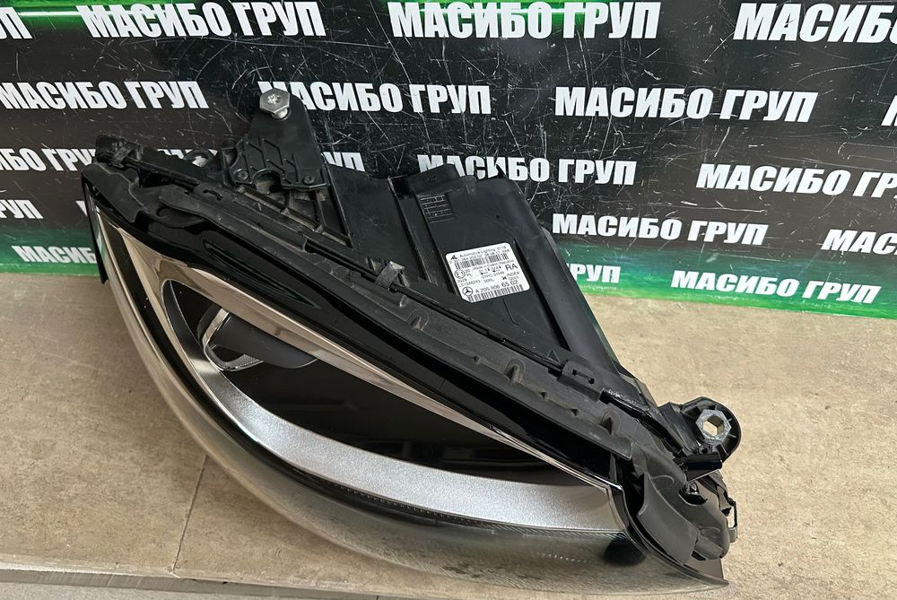 Фар десен фарове нексенон Н7 за Мерцедес Ц205 Mercedes C-класа W205