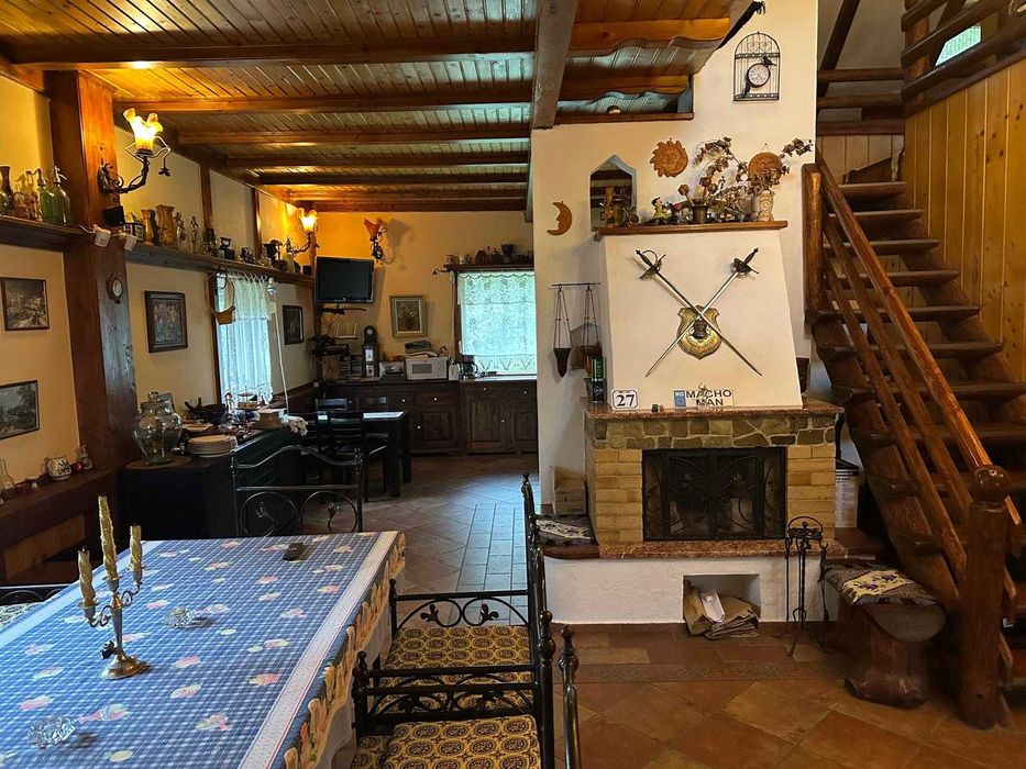 Vand casa in Sucevita