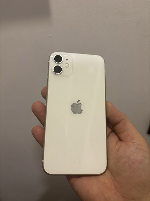 Iphone 11, 128гб в белом цвете