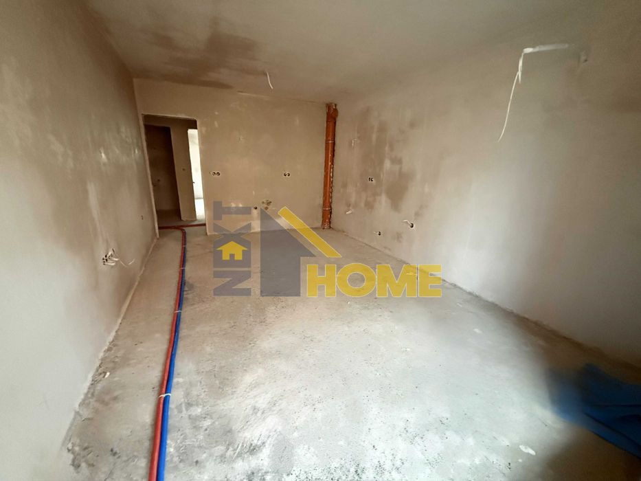 Продава се Двустаен апартамент в Пловдив, Кършияка - 68 кв.м за 1275 €/кв.м - Снимка #2