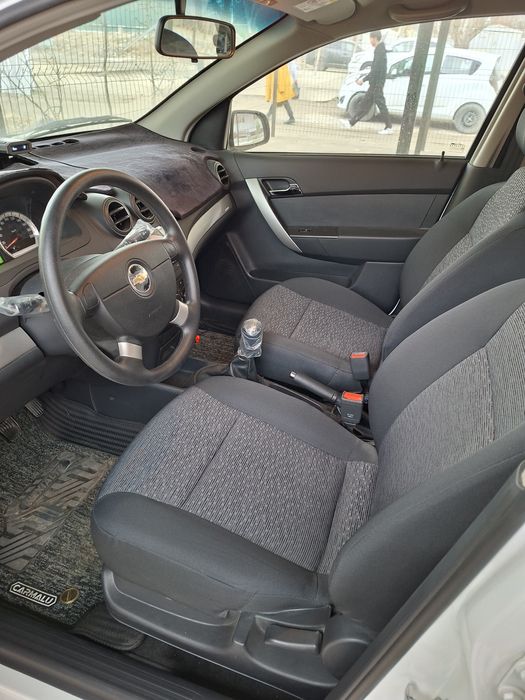 Нексия 3 сотилади