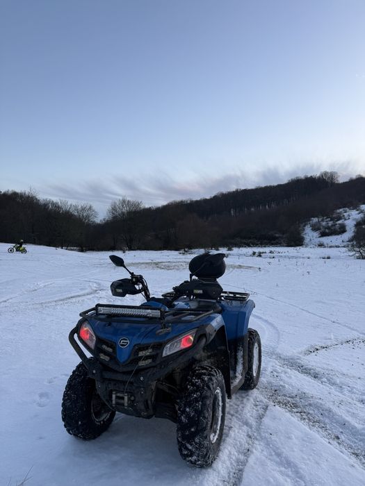 Vând atv cf moto