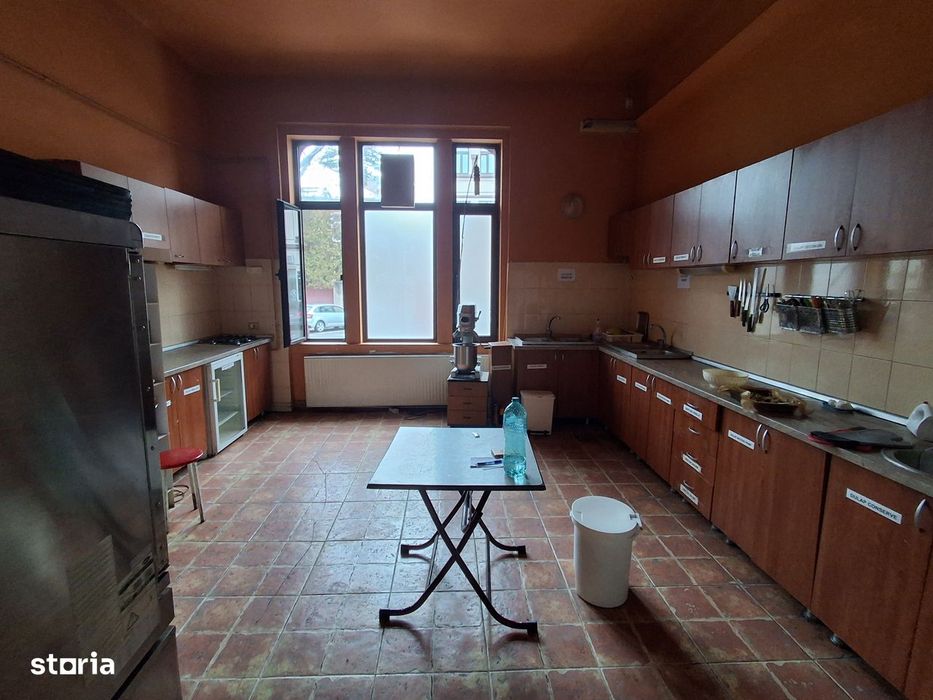 Spatiu comercial pt diverse activitati Central