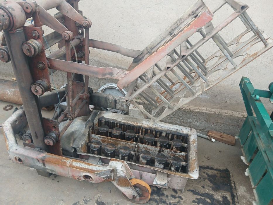 Продам свои шлакоблок аппарат срочно