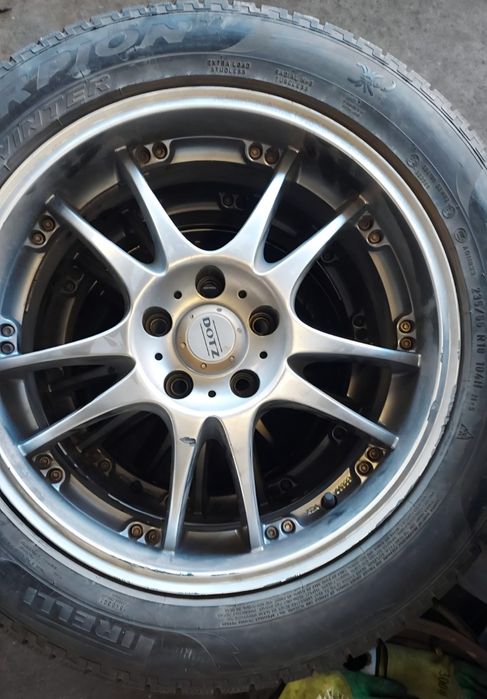 Продавам зимни гуми Пирели 235/55/18