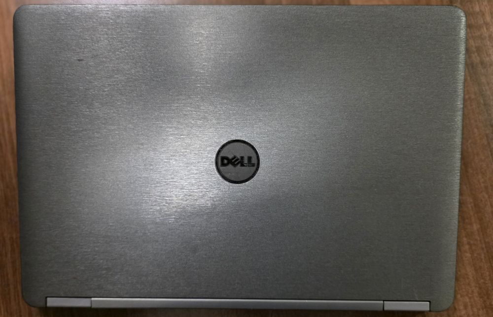 Laptop Dell 12 in