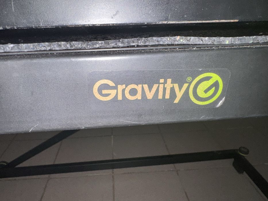 Set DJ Mixer Pioneer DJM-800, case Zomo si pupitru Gravity