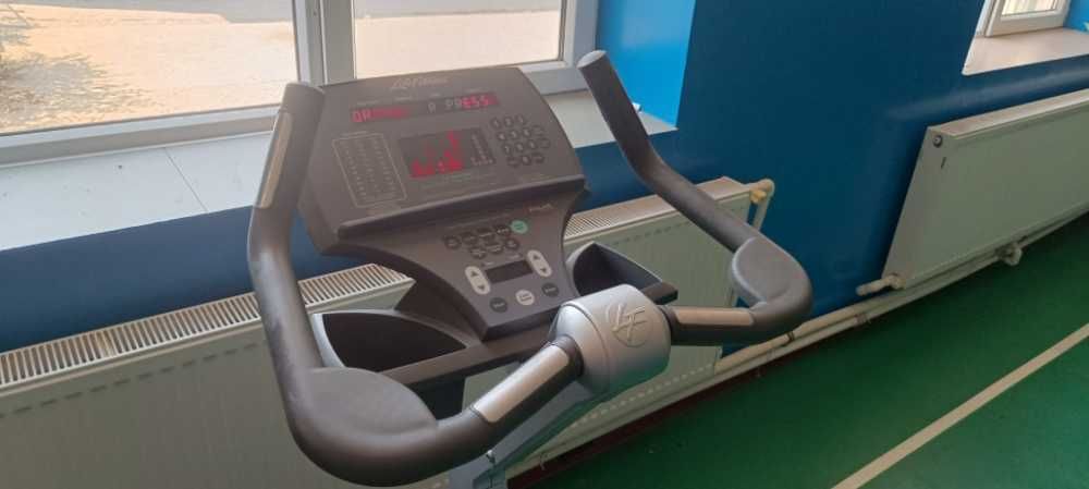 Bicicletă Fitness Profesională Life Fitness (Self-Powered / Fără Priză)