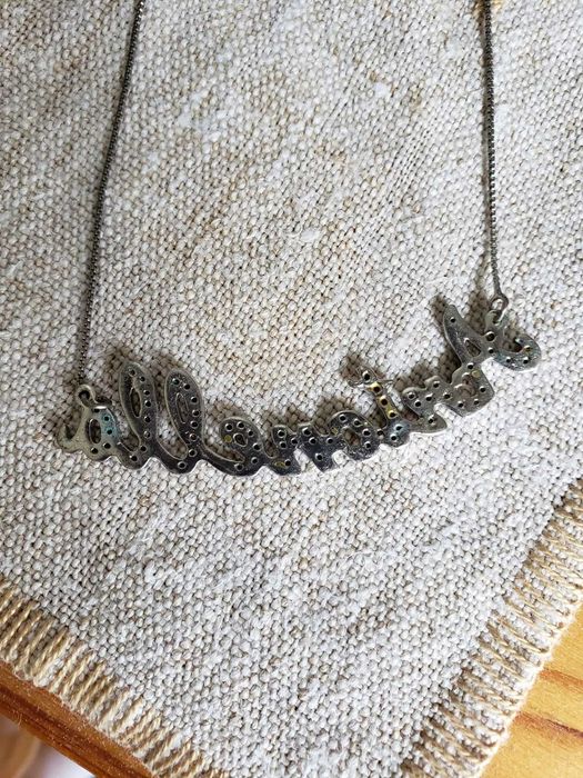 Сребърно колие с име Antonella