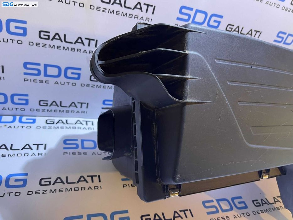 Corp Carcasa Admisie Filtru Aer BMW Seria 1 F20 F21 116 120 125 2.0 D N47 2010 - 2019 Cod 8511655