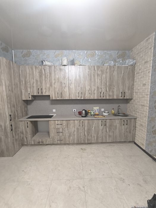 Новый евро дом . 3 уровня 6 комнат. 1,4 сотки . Терраса на крыше