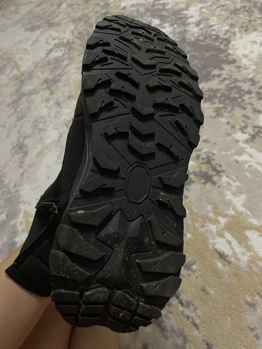 Зимние споги 6000 тг