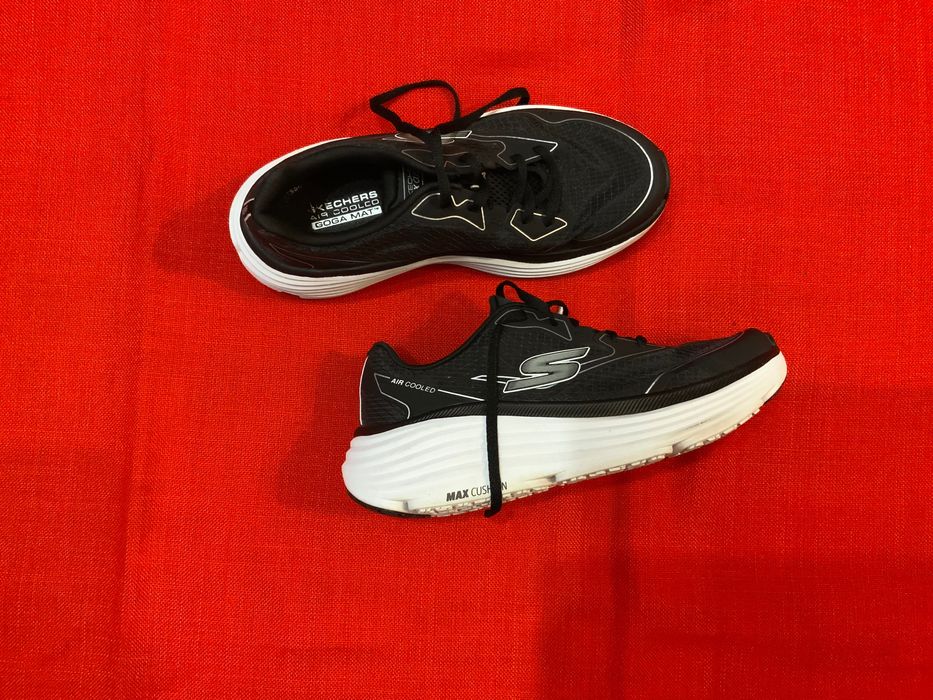 Skechers-оригинални маратонки 38 размер