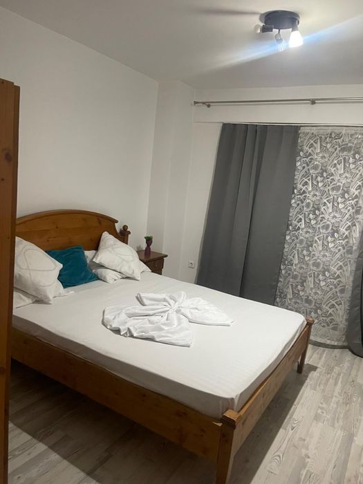 Inchiriem apartament termen lung