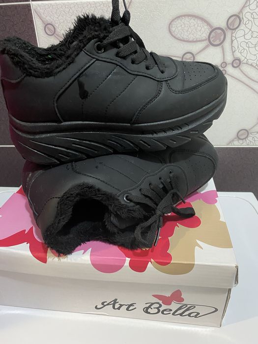 Кроссовки на меху утепленные