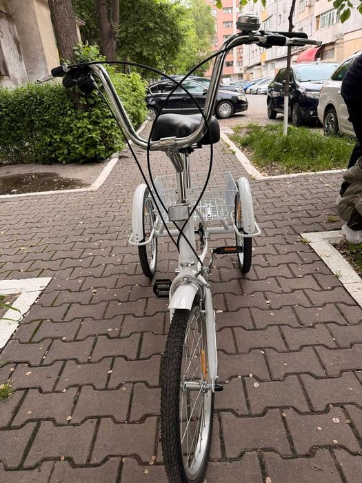Tricicleta pentru adulti NOUA! NEFOLOSITA!
