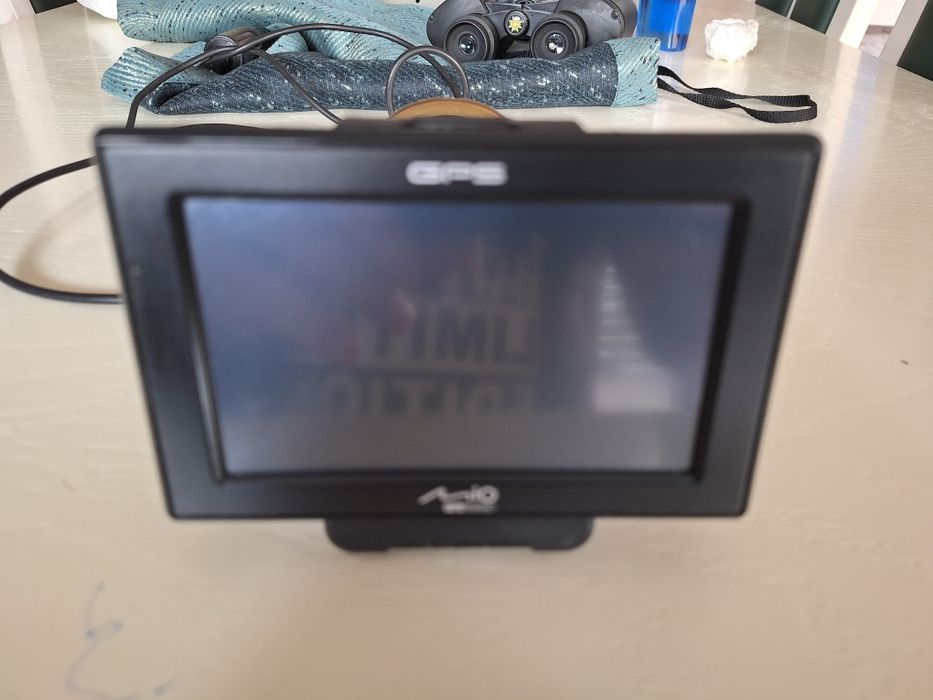 Vând GPS Mio cu suport auto.
