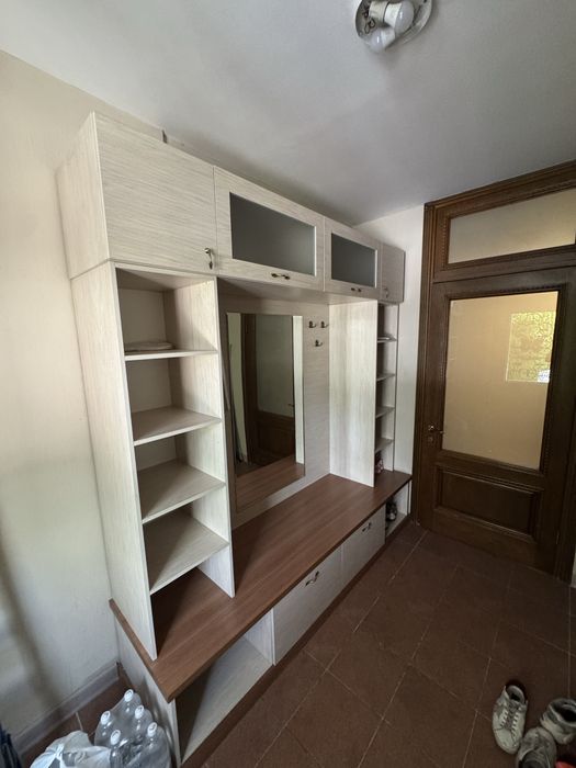 Продам шкаф в прихожке