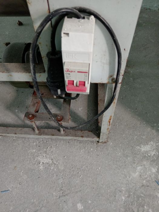 Продам тестомес из нержавеющей стали