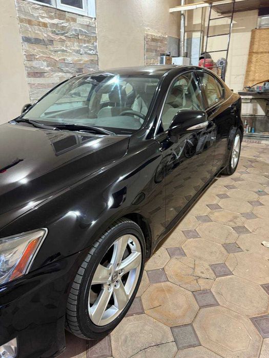 Lexsus IS-300 черный