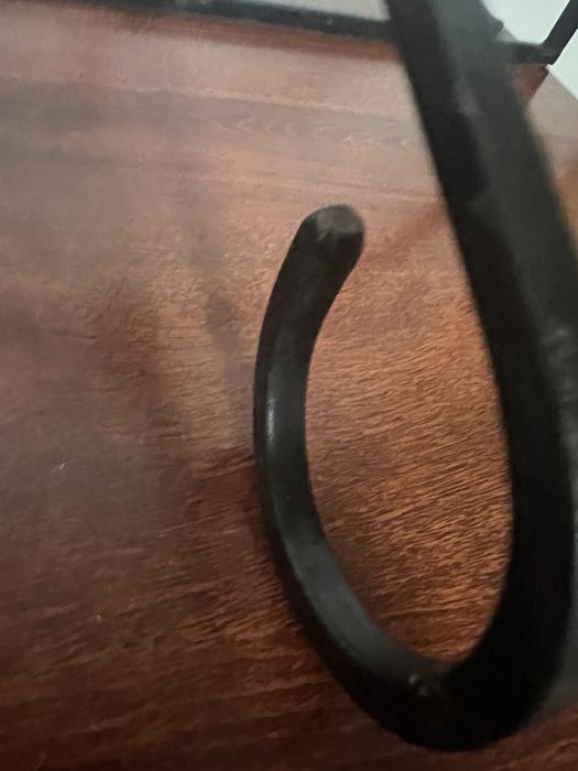 Consola metalica
