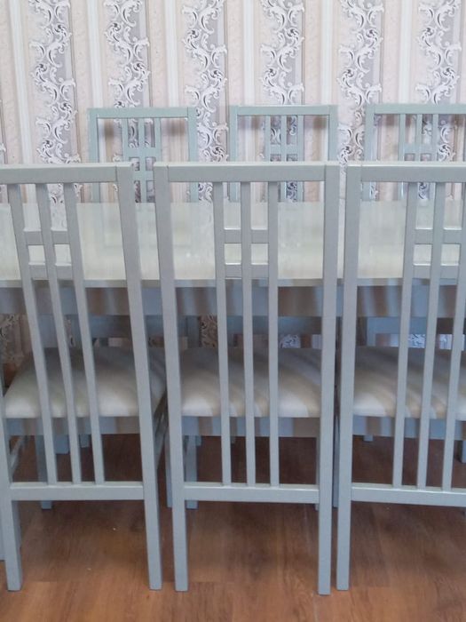 Продам стол и стулья