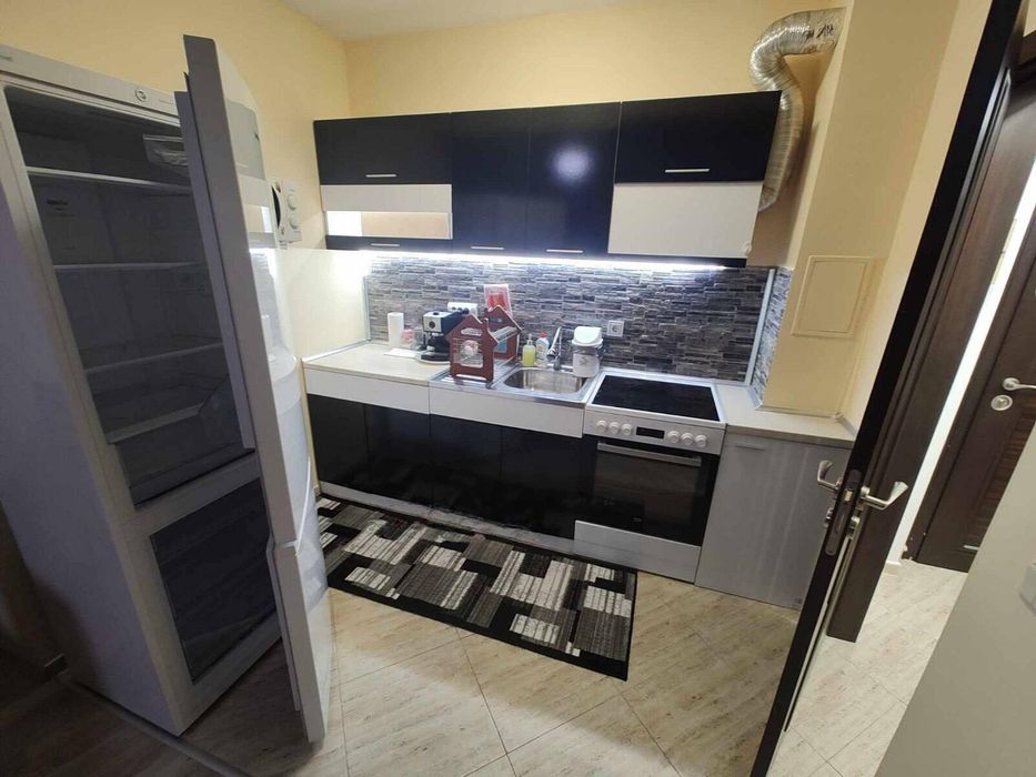 Продава се Двустаен апартамент в Бургас, Сарафово - 63 кв.м за 1477 €/кв.м - Снимка #1