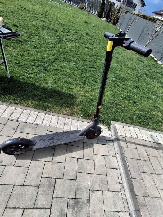 Trotineta electrica cu 3 utilizari