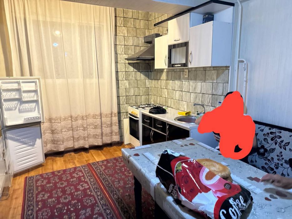 Arenda kvartira, Kosmonaftlar metroda