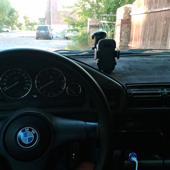 Продам BMW M5 E34