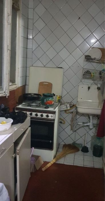 Сергели Спутник 17 2х ком 3 этаж,Балкон:1,5х6,Продается х