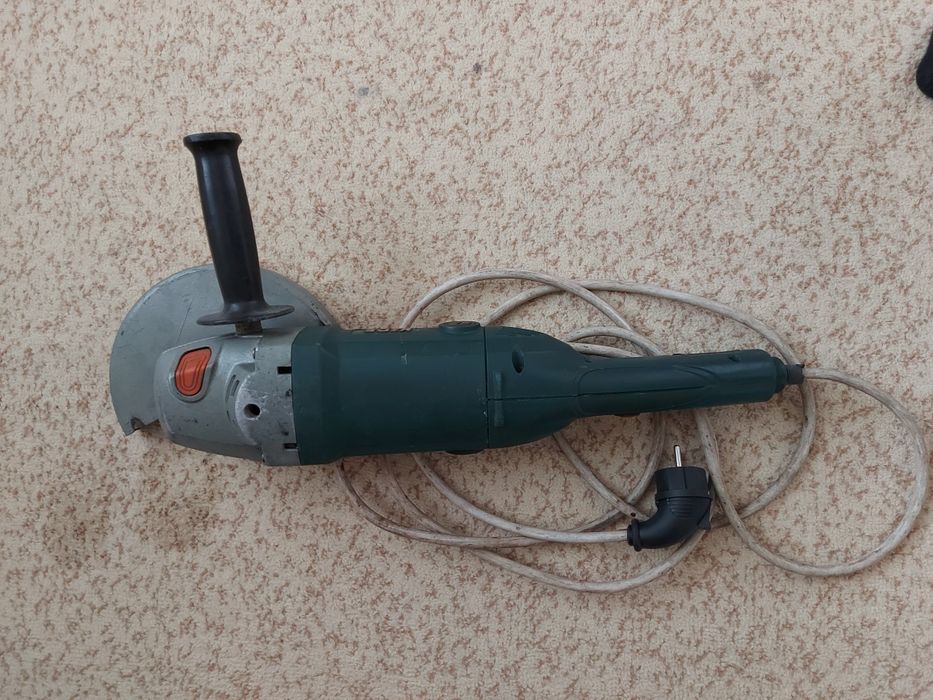 Срочно продам балгарка 180мм