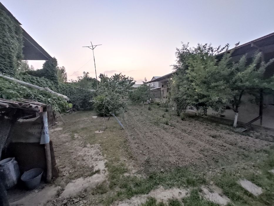 Ер сотилади. Зангиота