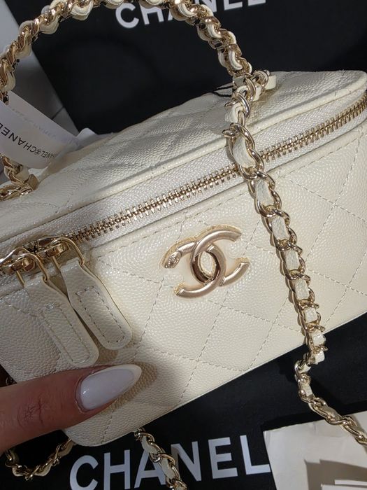 Дамска чанта Chanel Vanity Case 17C