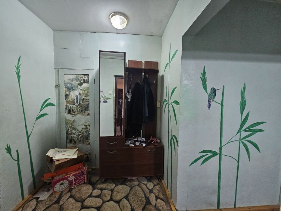 Продается 2 комнатная квартира с 6 метровой верандой. Можно в ИПОТЕКУ