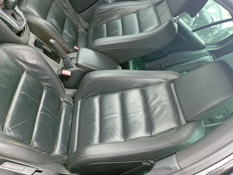 Фолксваген Голф 6 GTI 2.0 TFSI  автомат дсг 2011год