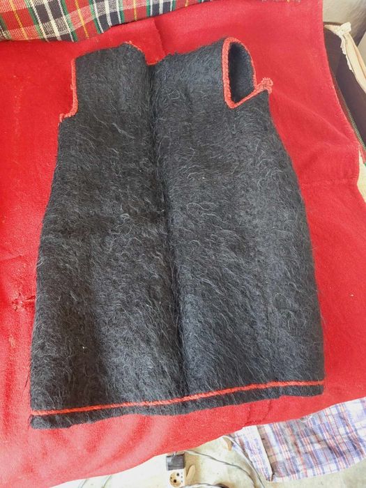 Автентични дрехи носия