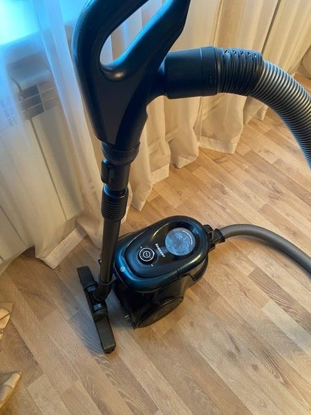 Пылесос Samsung VC18M21C0VN, Vitek VT-8128, LG V-C3G51ST