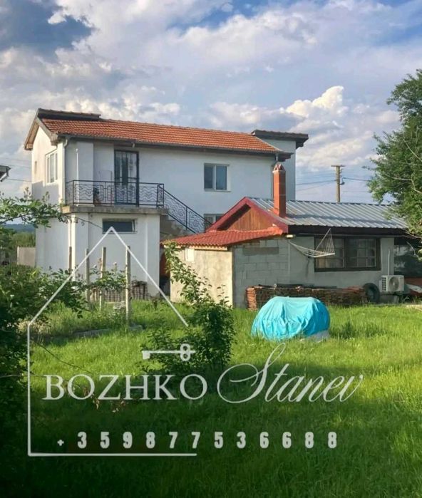 Продавам къща в с. Детелина