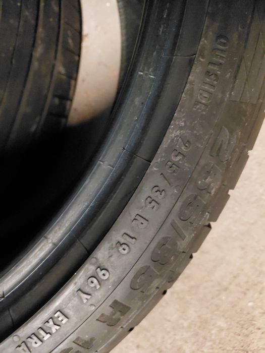 255/35/19" Continental 2бр.гуми