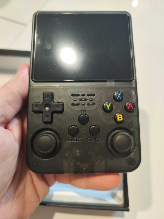 Consola retro portabila R36S 64GB