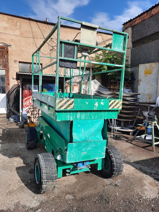 12,2 метра! Продавам и отдавам под наем ножична вишка; Вишка; скеле; п