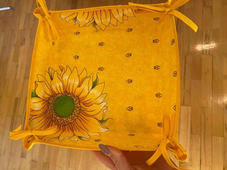 Cos de paine sau fructe